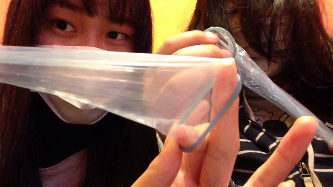 『初めてのコンドーム』女子中学生がコンドームを初体験！