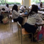女子高生が教室で戯れるVine動画！